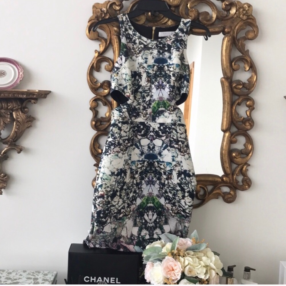 HUNTER BELL SCUBA DRESS